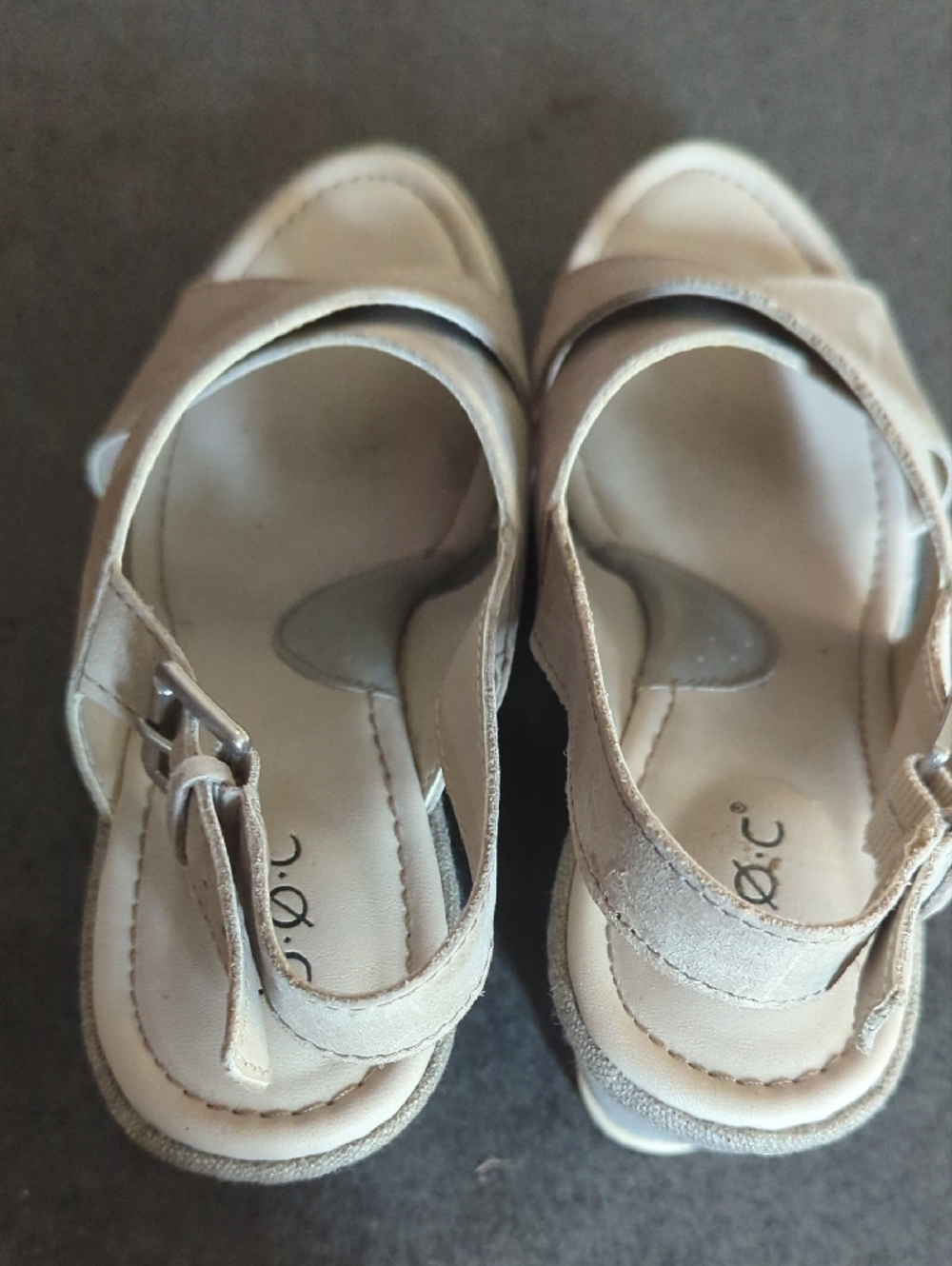b.o.c. Women's Grey Crisscross Slingback Sandals - Picture 6 of 6